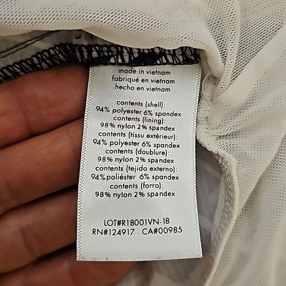 - Onia Men's Calder 7.5 inch Print Swim Trunk SZ. 32 - Picture 11 of 13